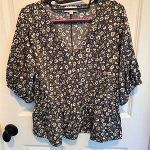 LOFT Grey and Cream Floral Blouse